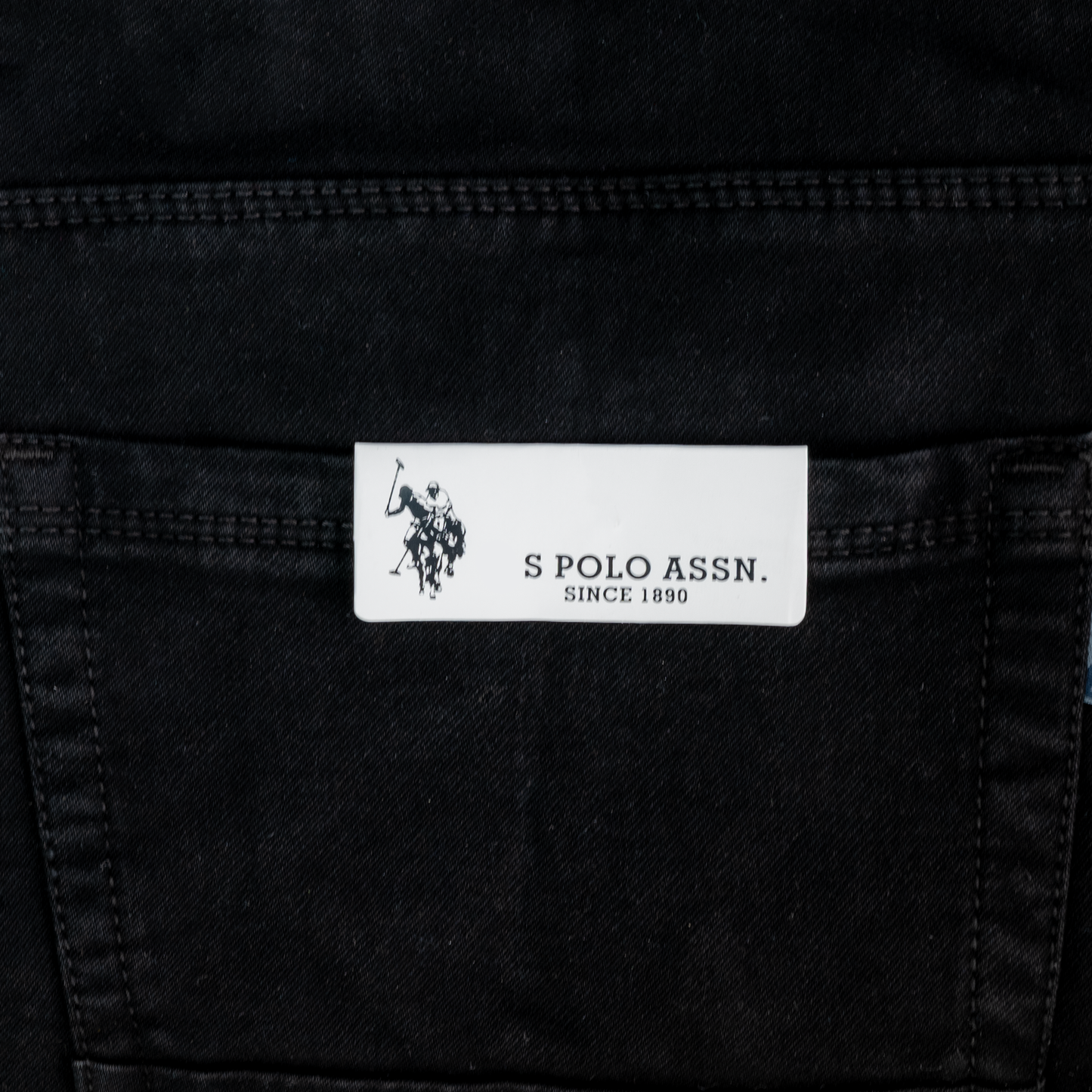 Saska Polo . Jet Black